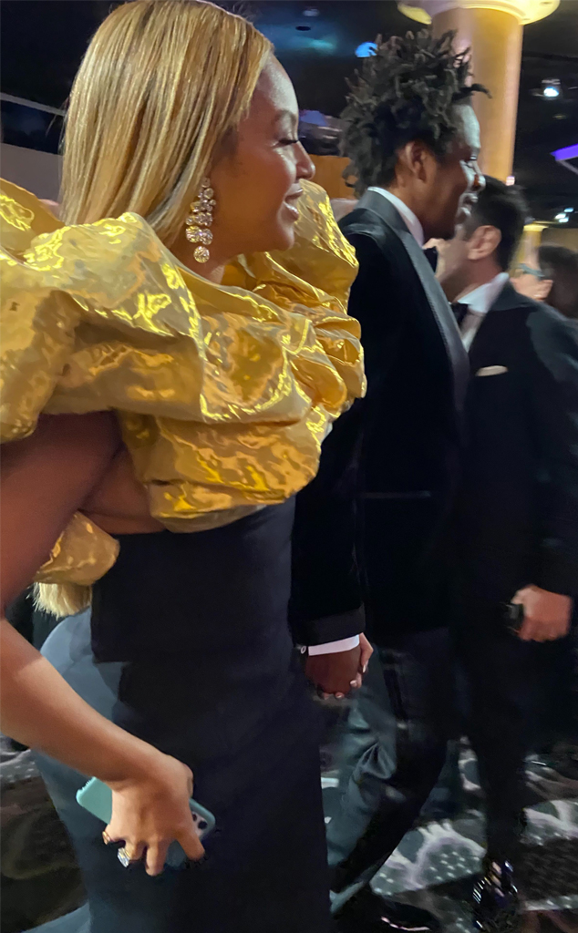Beyonce S 2020 Golden Globes Entrance Is Pure Gold E News Canada